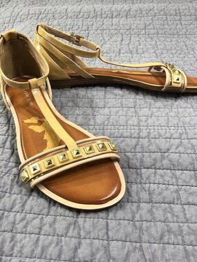 Gianni Bini Sandals Women 9 Tan Gold Studded Gladiator Straps